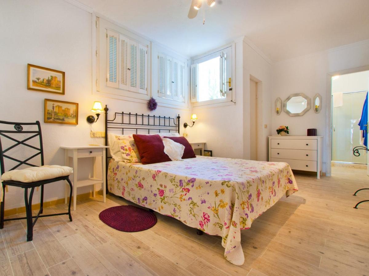 Apartment Oiza Castle 24 At Beach, Wifi And Aircon *